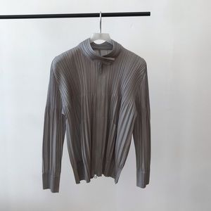 Pleats please Issey Miyake